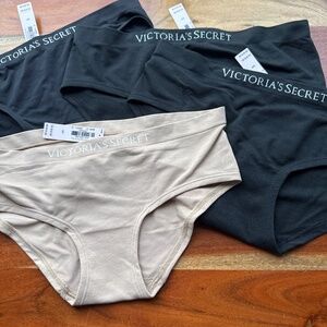 NWT 4 Pairs ! Victoria secret panties black and nude Small